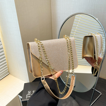 Geantă de umăr pătrată pentru femei, lanț, stil stradal, material special, formă orizontală pătrată, închidere cu capac, buzunar pentru telefon și buletin