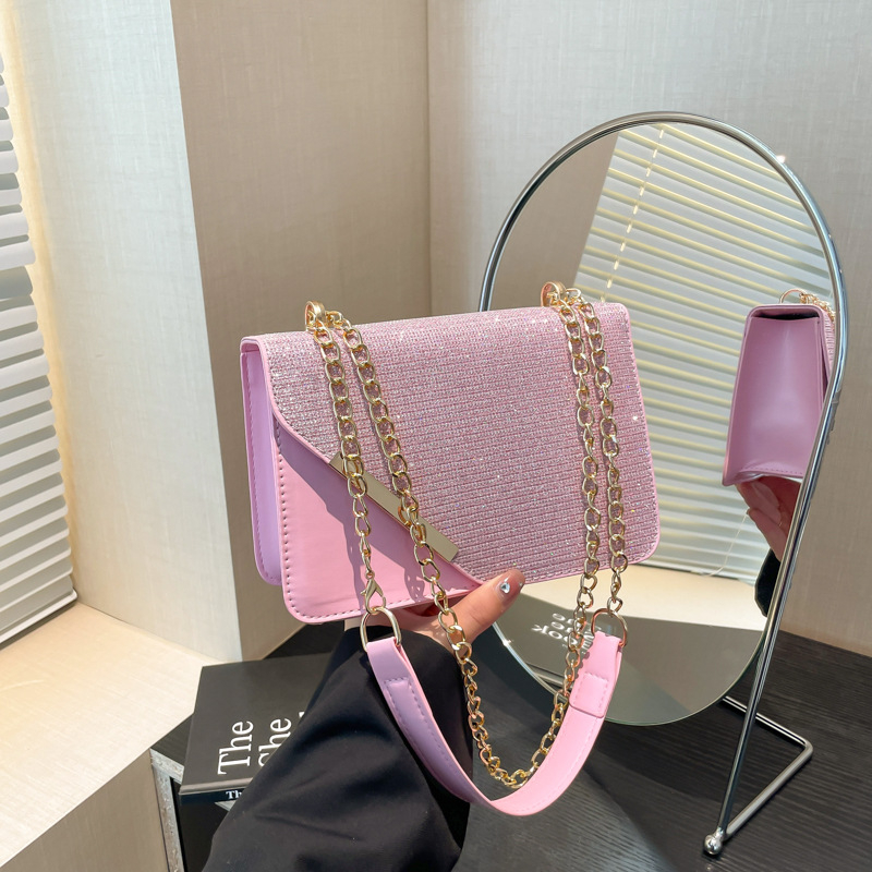 Geantă de umăr pătrată pentru femei, lanț, stil stradal, material special, formă orizontală pătrată, închidere cu capac, buzunar pentru telefon și buletin