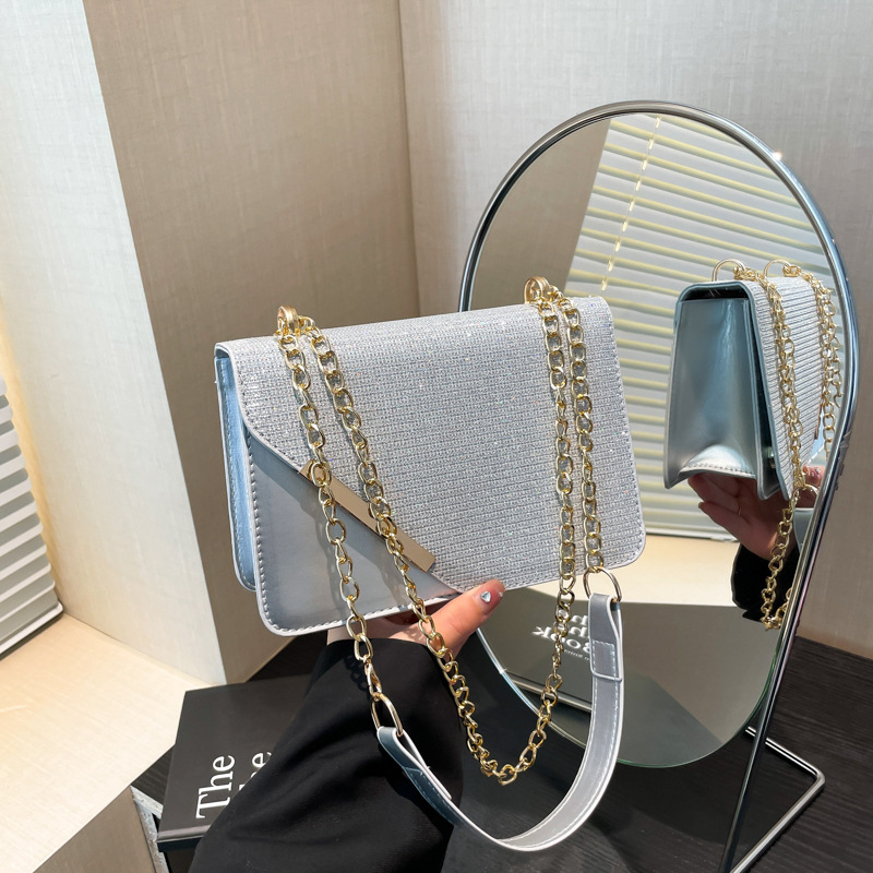 Geantă de umăr pătrată pentru femei, lanț, stil stradal, material special, formă orizontală pătrată, închidere cu capac, buzunar pentru telefon și buletin