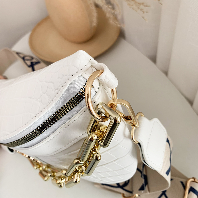 Ženska crossbody torbica s uzorkom krokodila, PU materijal, lančani remen, saddle bag oblik, unutarnji džep sa zatvaračem