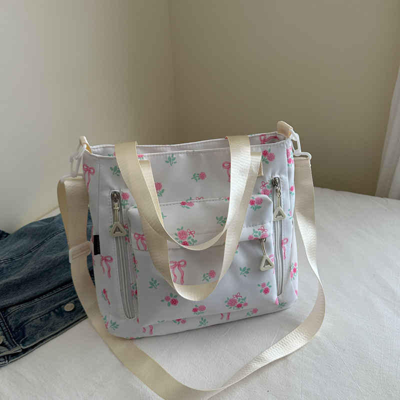 Tote torba Mori stilu s japanskim floralnim uzorkom, zatvaranje na zip, podstava od poliestera, horizontalni kvadratni oblik, jedna naramenica