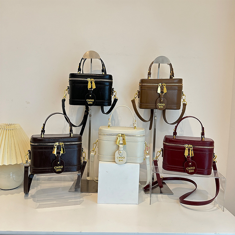 PU Tote torba od PU s horizontalnim kvadratnim oblikom, zatvaranje na zip, poliester podstava, džep za telefon (PU, horizontalni kvadratni oblik, zip zatvaranje, poliester podstava, džep za telefon)