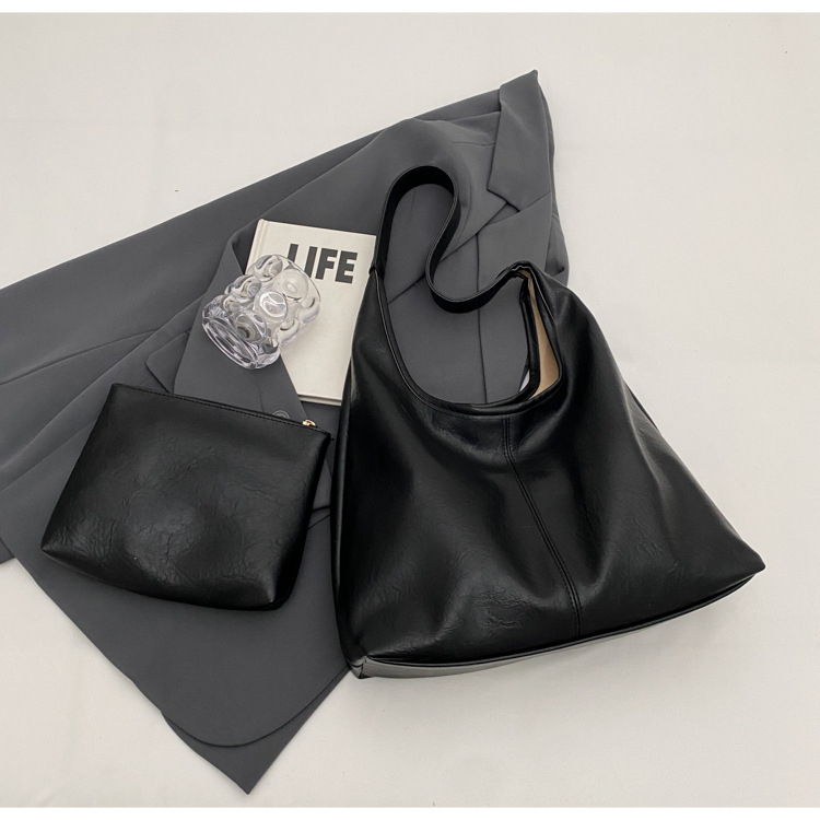 Tote torba od PU materijala, kofer-stil, magnetsko zatvaranje, unutarnja džep sa zipom, srednje mekoća, jesen 2024