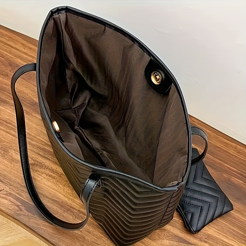 Ženska PU tote torba s vezom u uzorku valovito-dijamantne prepletene (magnetno zatvaranje, poliester podstava, oblik košare, dvostruke naramenice, Ljeto 2024)