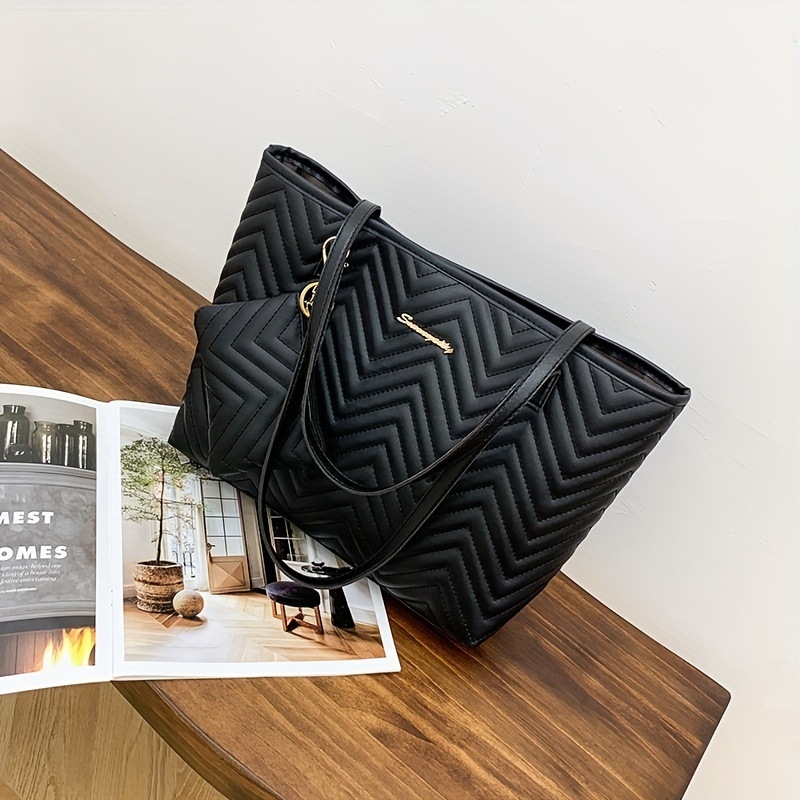 Ženska PU tote torba s vezom u uzorku valovito-dijamantne prepletene (magnetno zatvaranje, poliester podstava, oblik košare, dvostruke naramenice, Ljeto 2024)