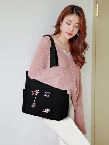 Najlon torbica za rame s horizontalnim kvadratnim oblikom, zatvarač, stil nacionalnog trenda i novog stila, proljeće 2025