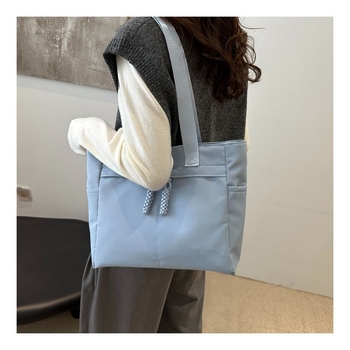 Nylon női Tote táska – nagy kapacitás, városi egyszerű stílus, cipzáras zárás, poliészter bélés, vízszintes négyzet alakú forma (TT80204)
