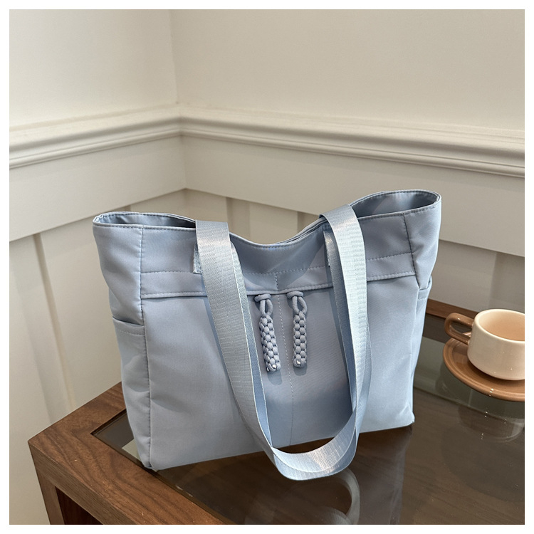 Nylon női Tote táska – nagy kapacitás, városi egyszerű stílus, cipzáras zárás, poliészter bélés, vízszintes négyzet alakú forma (TT80204)