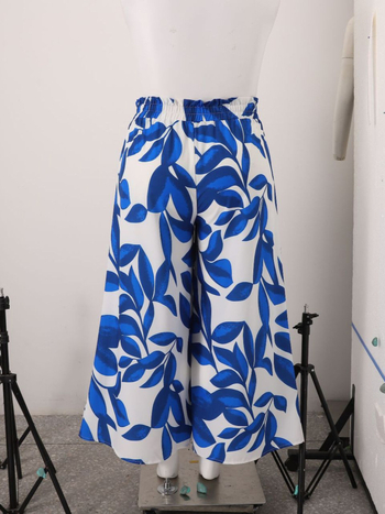 Női boho tollas mintás széles lábú nadrág, poliészter-spandex, tavasz 2025, street hipster stílus, laza derekú, kollázs részlet