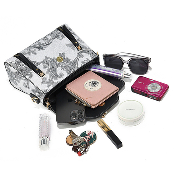 Дамска чанта в уличен стил, кофа форма, PU материал, полиестерна подплата, вътрешен джоб с цип, капак