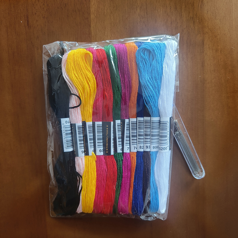 Βιβλίο κεντήματος με σταυρό — ύφασμα, κέντημα σταυρού, επίπεδο κέντημα, μοντέρνο μινιμαλιστικό στυλ