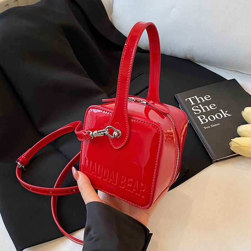 Moterų crossbody rankinė su horizontalia kvadratine forma, PU medžiaga, miesto minimalistinis stilius, užtrauktuko uždarymas, poliesterio pamušalas, vienas pečių dirželis, vasara 2025