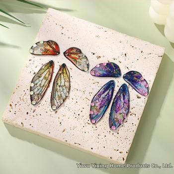 Обици с крила на пеперуда - Епоксидна смола, текстурен модел, лято 2024