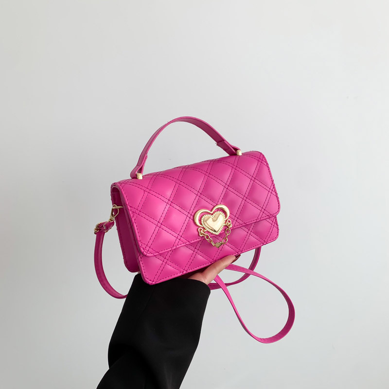 PU rankinė su diamantiniu siuvinėjimu, urbanistinio minimalistinio stiliaus, horizontalaus kvadrato forma, magnetinis užsegimas, vidinė kišenė telefonui