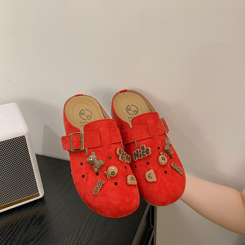 Γυναικείες vintage slip-on παπούτσια με διατρυχημένο σχεδιασμό, επάνω μέρος από συνθετικό δέρμα, εσωτερικό με δίχτυ, σόλα από σύνθετο υλικό, κατασκευή με έγχυση, επίπεδη σόλα, ύψος σόλας 0–3 εκ., Καλοκαίρι 2025