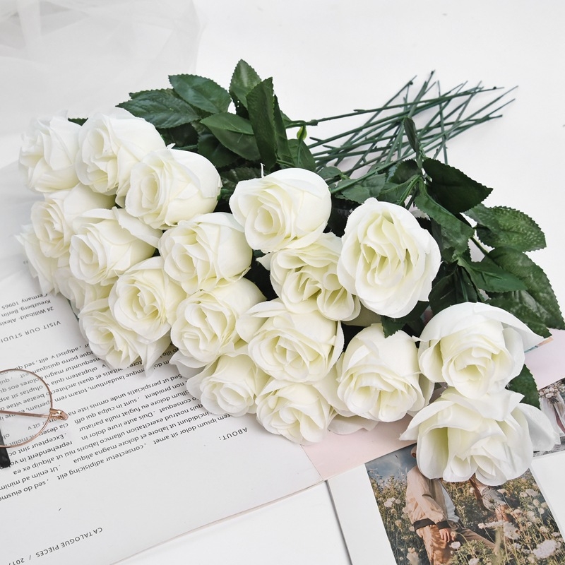 Изкуствена роза на едно стъбло от коприна; стилове: модерна простота, нордичен стил, пасторален стил, малък свеж стил, античен стил и стил Тан; подходяща за сватби, реквизит за снимки и домашна украса