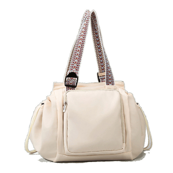 Mama cestovný batoh z Oxford materiálu, zapínanie na zips, vnútorná kapsa na zips, vnútorná patch kapsa, dvojité ramenné popruhy