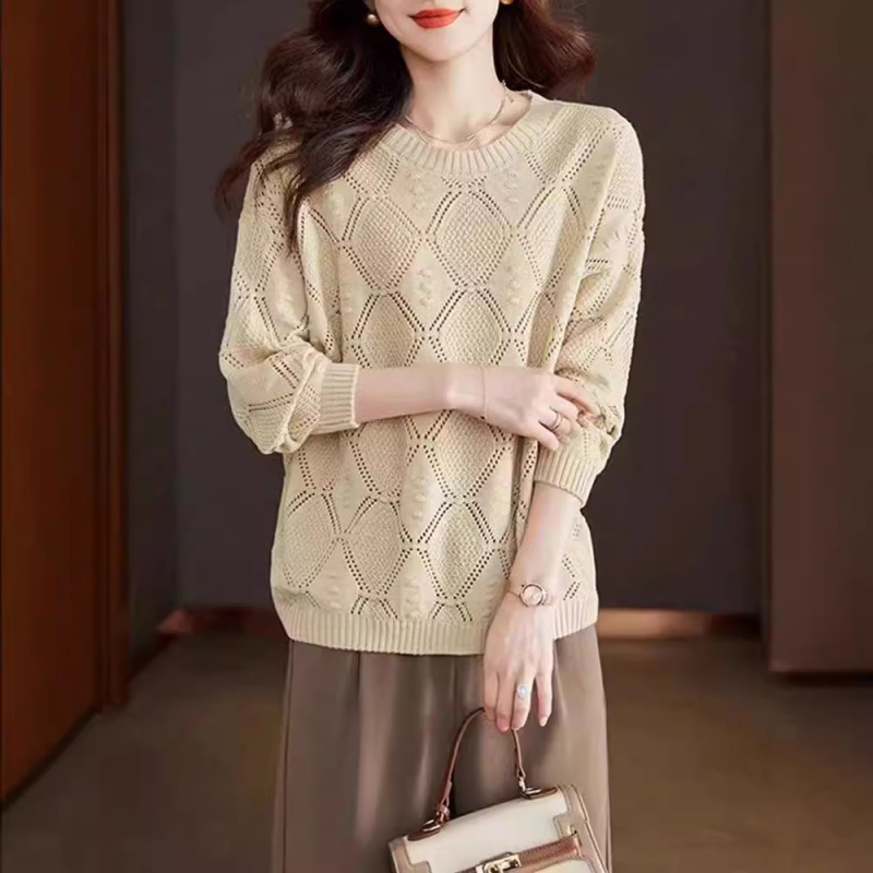 Дамски пуловер с кръгло деколте, прав кройка, дълги ръкави, полиестер-акрилна смес, есен 2024