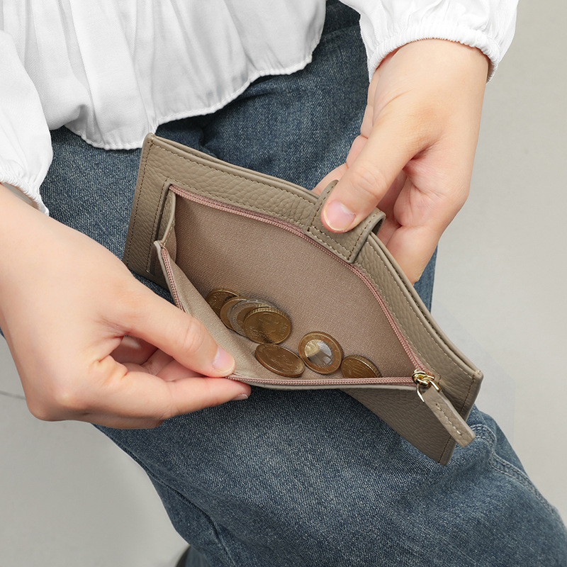 Ženski novčanik od prave kože – izuzetno tanak dugi dizajn sa 6 kartica i zasebnim džepom za kovanice; vrhunska koža, poliester podstava, proljeće 2025