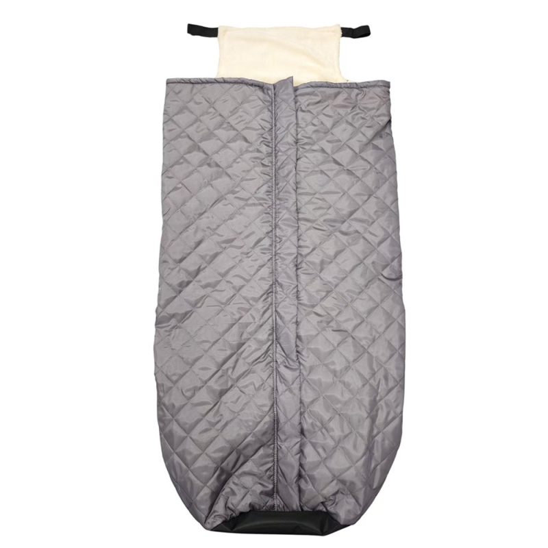 Полупокрив термо одеяло за инвалидна количка, коприна-памук и кадифе; основна тъкан: beddy velvet; съдържание на основния компонент: 91–100%; подпомагаща материя: Oxford cloth + bedi velvet; машинно пране.