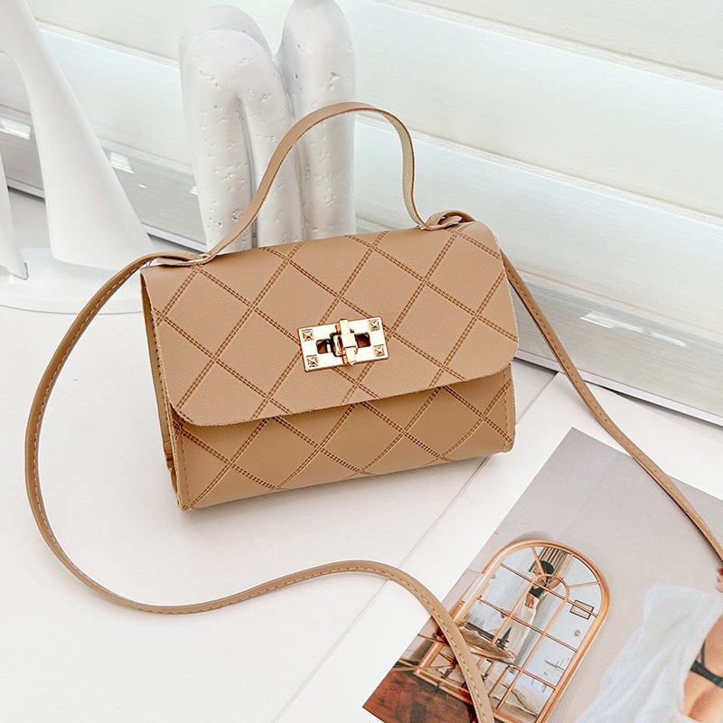 Дамска мини чанта PU - квадратна хоризонтална форма, капак за затваряне, джоб за ID, мек материал