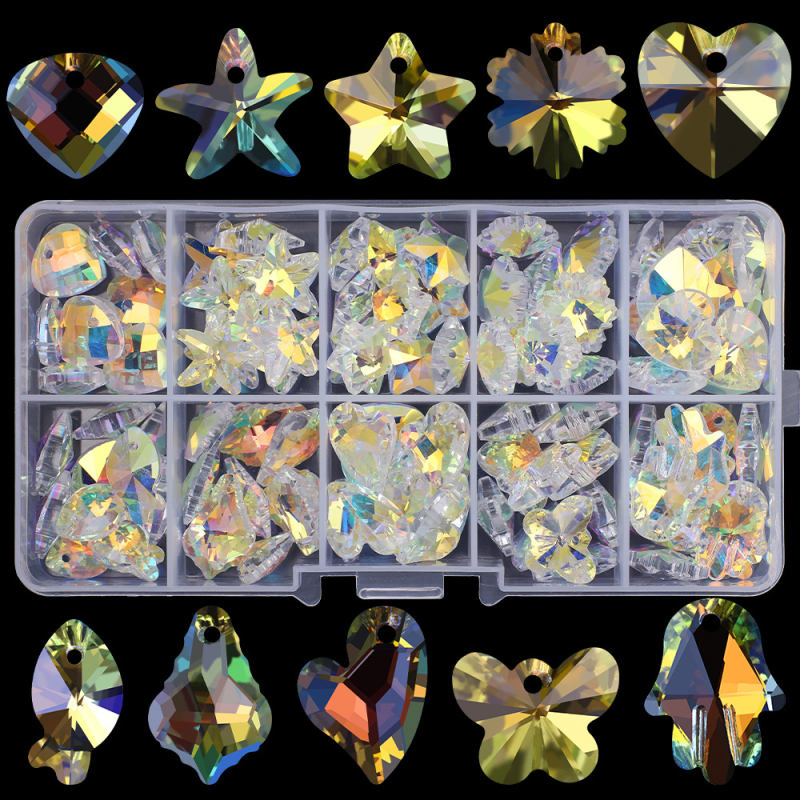 Медальон от стъкло в кутийка; материал: стъкло/глазура; обработка: напълно автоматично шлайфане; марка: Beads; лято 2021