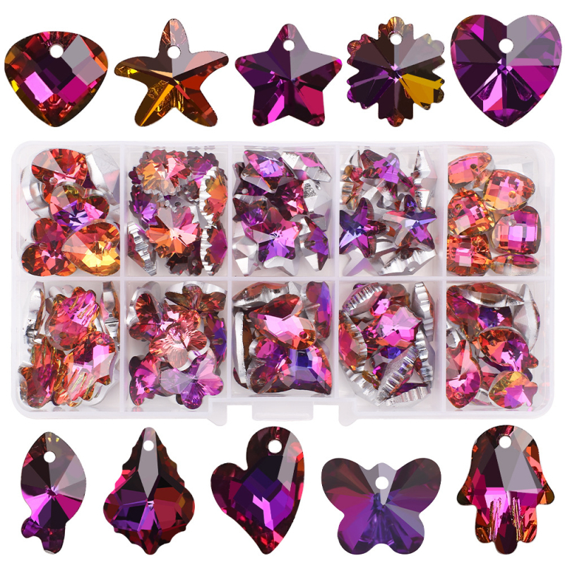 Медальон от стъкло в кутийка; материал: стъкло/глазура; обработка: напълно автоматично шлайфане; марка: Beads; лято 2021