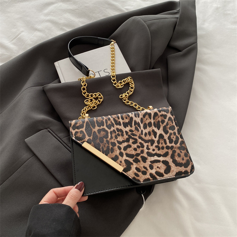 Леопардов принт PU чанта за рамо с верига, кръстосан стил, магнитно закопчаване, капак, безподкладна вътрешност, джоб за телефон
