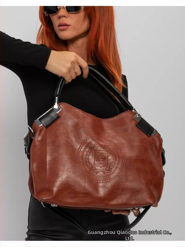 PU Tote taška, tvar džbánu, ulicový štýl, zapínanie na zips, vnútorné vrecká: zipsové vrecko, vrecko na telefón, vrecko so zipsom