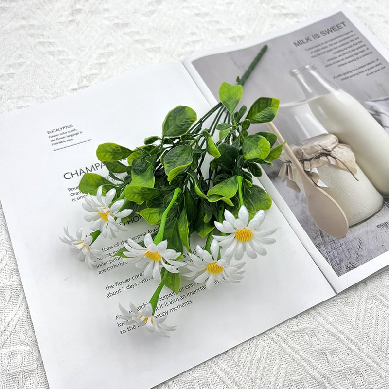 Dirbtinės Daisy gėlės – plastmasė, įpurškiamasis formavimas, Daisy veislė; skirtos lauko naudojimui, fotografijos rekvizitai ir namų dekorui.