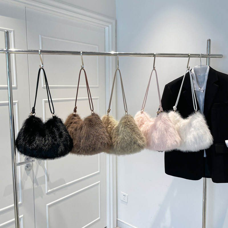 Női plüss dumpling táska cipzárral, nagy kapacitású, belső zseb