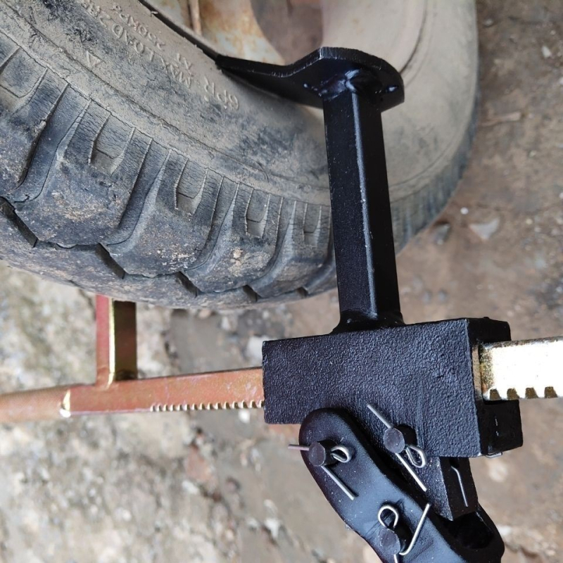 Käsitsi rehvi demonteerimise tööriist klambritega EV-dele ja mootorratastele, rehvi deflatsiooni tööriist