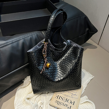 Dámska taška na rameno s veľkou kapacitou, mestský minimalistický štýl, PU materiál, tvar vedra, zapínanie na zips, vnútorná zipsová kapsa