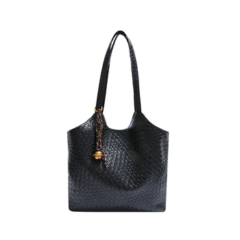 Dámska taška na rameno s veľkou kapacitou, mestský minimalistický štýl, PU materiál, tvar vedra, zapínanie na zips, vnútorná zipsová kapsa