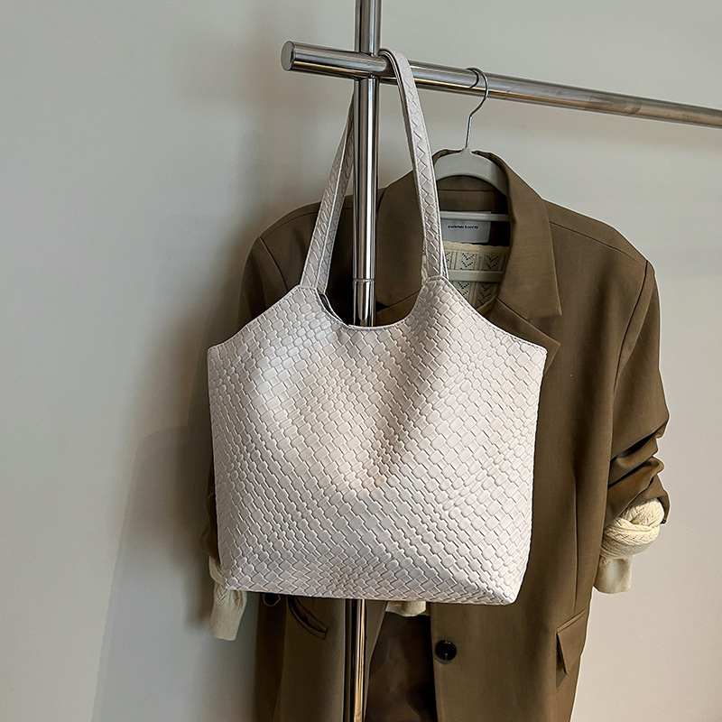 Dámska taška na rameno s veľkou kapacitou, mestský minimalistický štýl, PU materiál, tvar vedra, zapínanie na zips, vnútorná zipsová kapsa