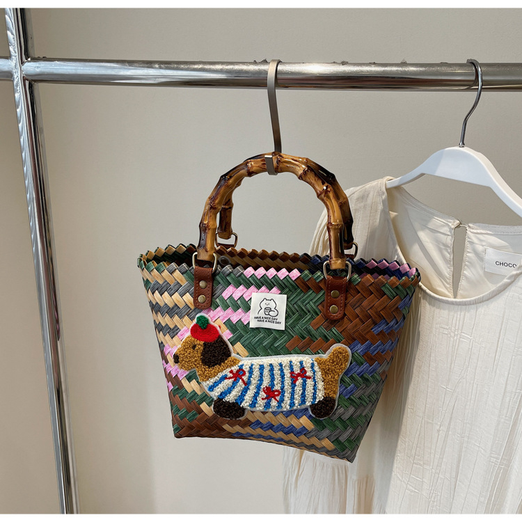 Плетена Tote торба — свеж и сладък стил, плетена конструкция, хоризонтална квадратна форма, отворено положение, средно-мека твърдост