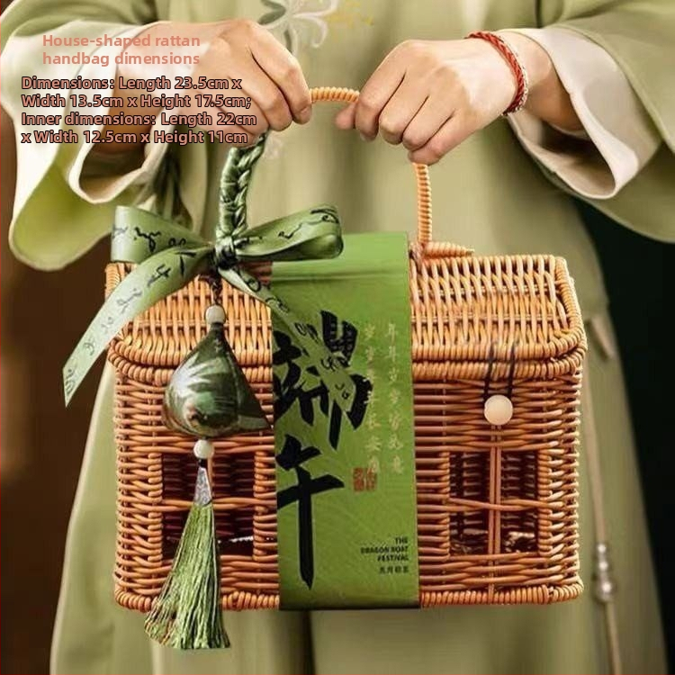 Poklon kutija za Festival zmajevih čamaca s čajem, soljenim jajima od patke i rižinim knedlama u košari od slame