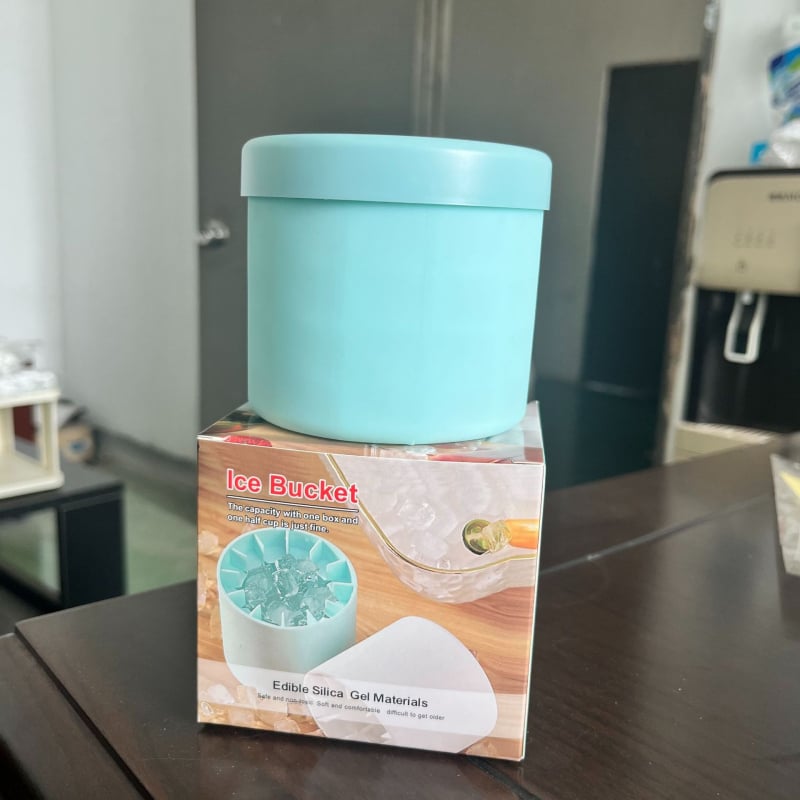 Szilikonból készült hengeres jégkészítő forma, 60 darabos kapacitás, könnyen kioldható, testreszabás és logónyomtatás elérhető