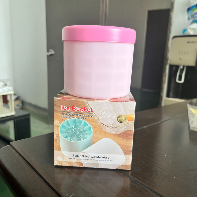 Szilikonból készült hengeres jégkészítő forma, 60 darabos kapacitás, könnyen kioldható, testreszabás és logónyomtatás elérhető