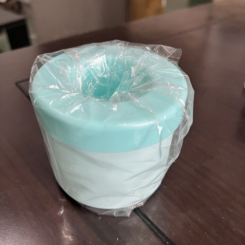 Szilikonból készült hengeres jégkészítő forma, 60 darabos kapacitás, könnyen kioldható, testreszabás és logónyomtatás elérhető