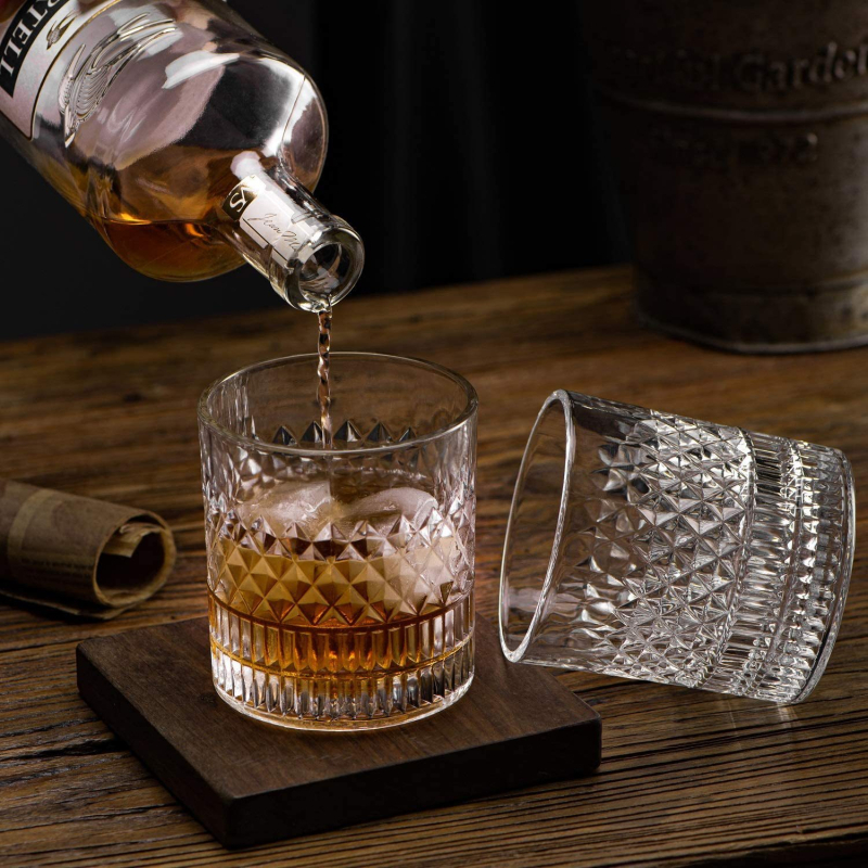 Krištáľové poháre na whisky (4 ks, 301–400 ml, darčekové balenie, tlačené logo)
