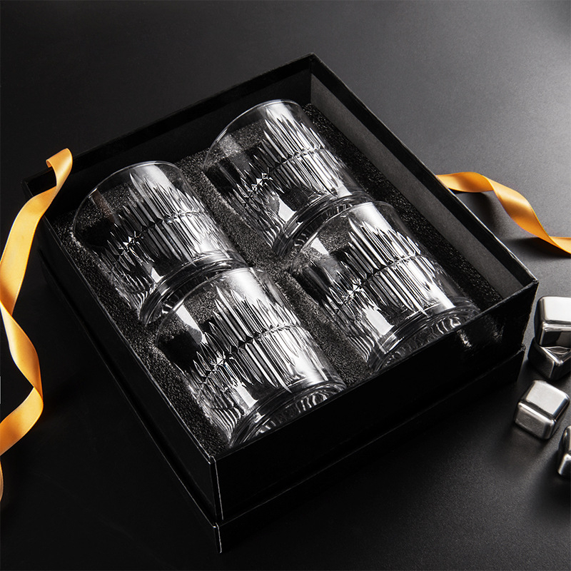 Krištáľové poháre na whisky (4 ks, 301–400 ml, darčekové balenie, tlačené logo)
