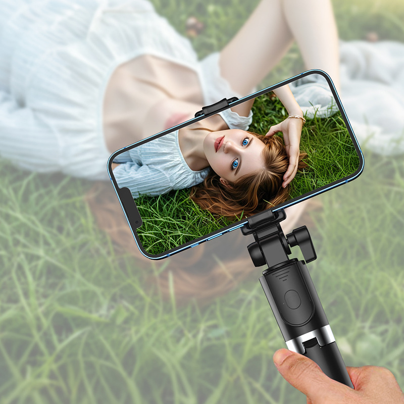 Bluetooth nuotolinio valdymo selfies lazda su įmontuotu apšvietimu, plastikinis korpusas, nešiojamas ištiestamas trikojis laikiklis išmaniesiems telefonams