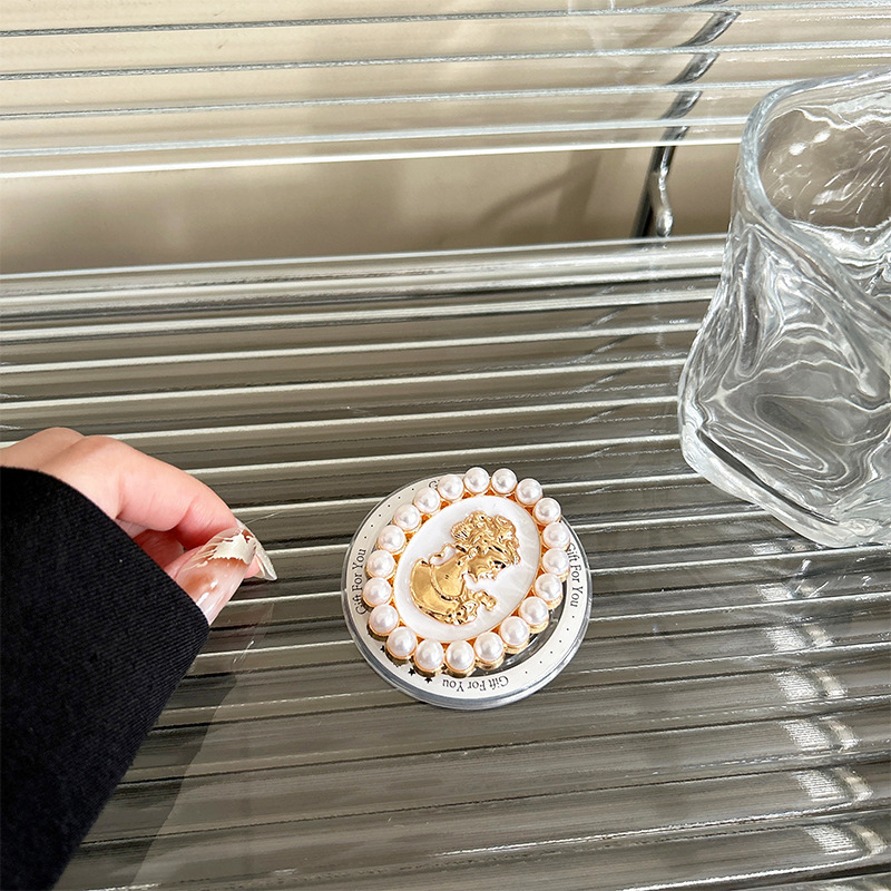 Asztali telefon-tartó ötvözetből, mágneses rögzítés, univerzális kialakítás, hátoldali öntapadós felülettel