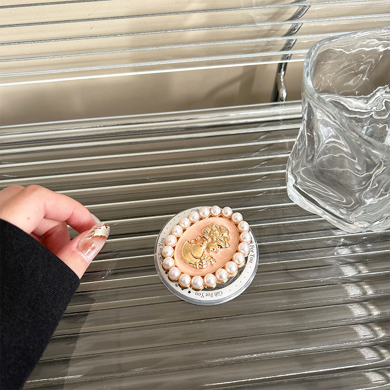 Asztali telefon-tartó ötvözetből, mágneses rögzítés, univerzális kialakítás, hátoldali öntapadós felülettel