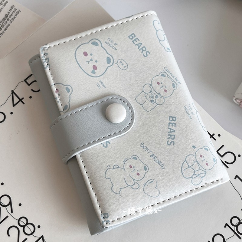 PU háromrekeszes kártyatartó csattal, rajzfilmszerű mintával, városi minimalista stílus, poliészter bélés, 2025 tavaszán debütál