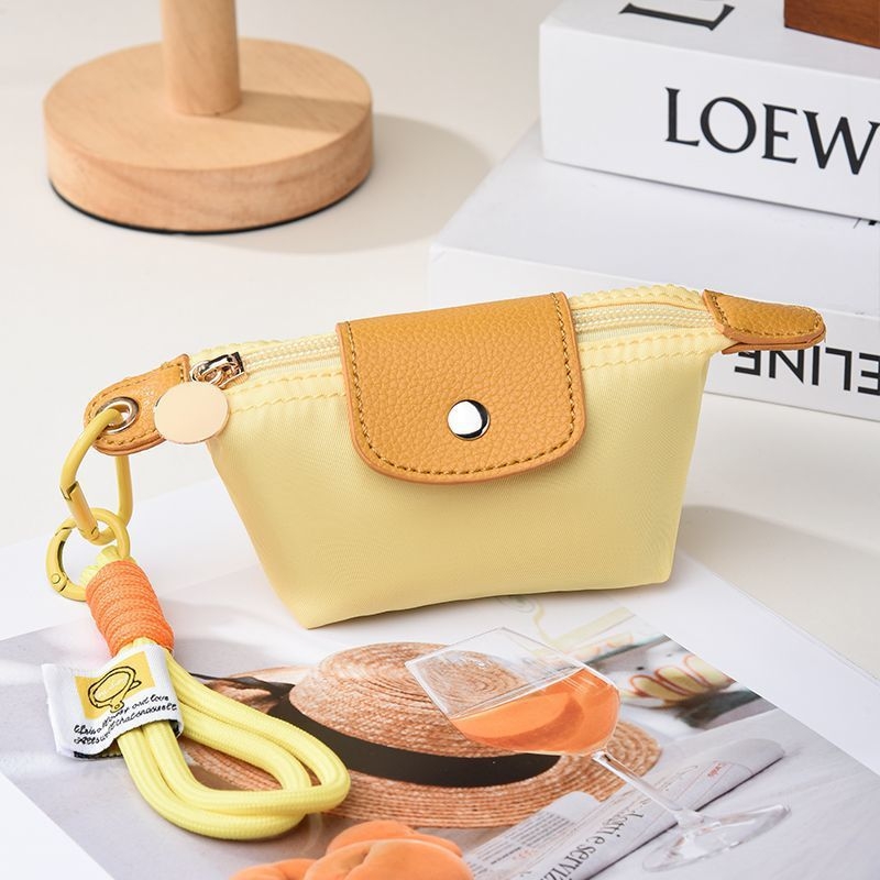 PU háromrekeszes kártyatartó csattal, rajzfilmszerű mintával, városi minimalista stílus, poliészter bélés, 2025 tavaszán debütál