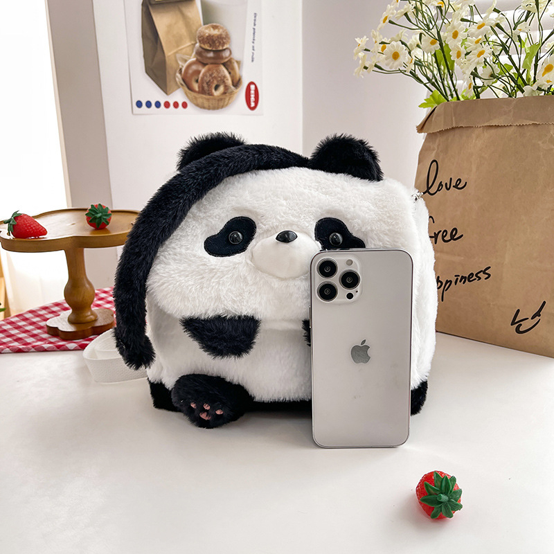 Plyšový batoh s panda vzorom, kapacita 20–35 l, ultra ľahký, do školy