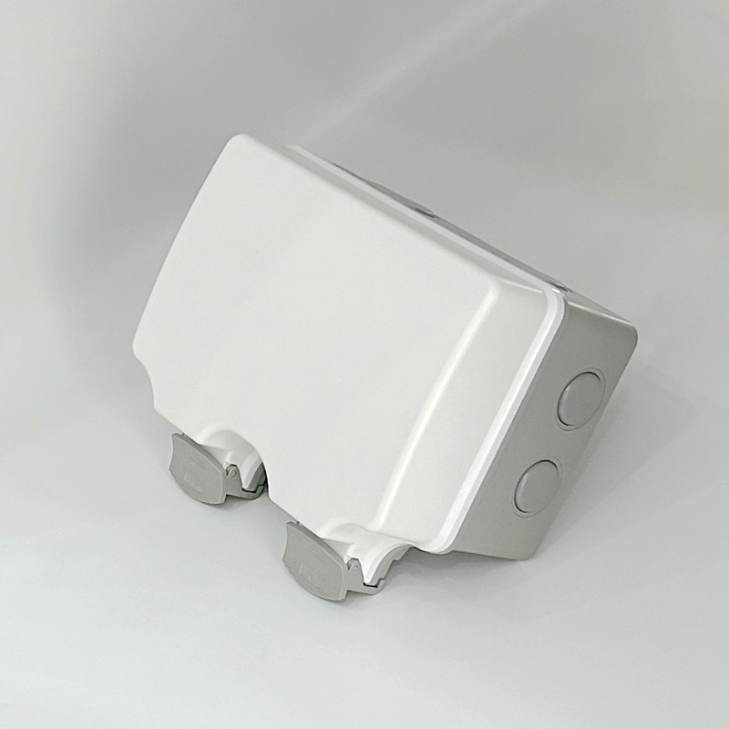 IP66 lauko kištukų dėžė su 86 tipo jungiklio plokštele, 1-2 kištukų lizdai, 220V, 16A, PC korpusas