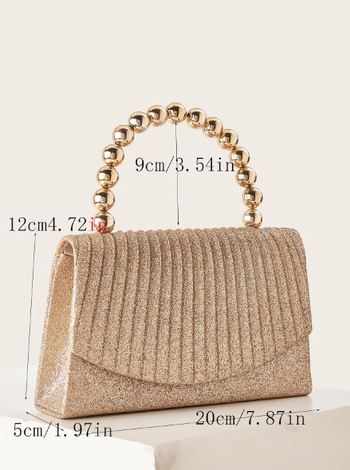 Дамска вечерна клъч чанта с хоризонтална квадратна форма; материал Stretch gold sand cloth, магнитно копче, подплата полиестер, триизмерна чанта.